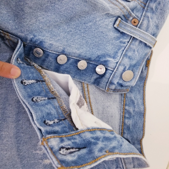 Levis 501 button fly jean shorts - Picture 6 of 15